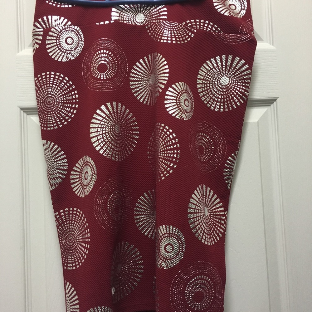Large elegant Cassie Brick red & silver foil.